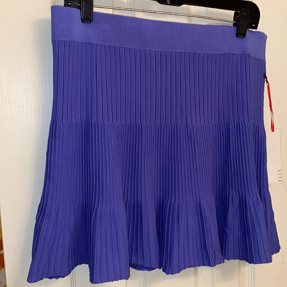 Elle woman’s skirt